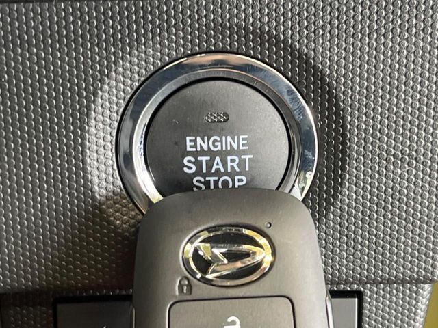 �y�L�[�t���[�V�X�e���z�J�o����|�P�b�g�ɓ��ꂽ�܂܂ł��h�A�̎{���E�������\�ȃX�}�[�g�L�[�𑕔��B�G���W���̃I���E�I�t�����J�M�����o���K�v����������Ƃ��Ă��֗��ł���