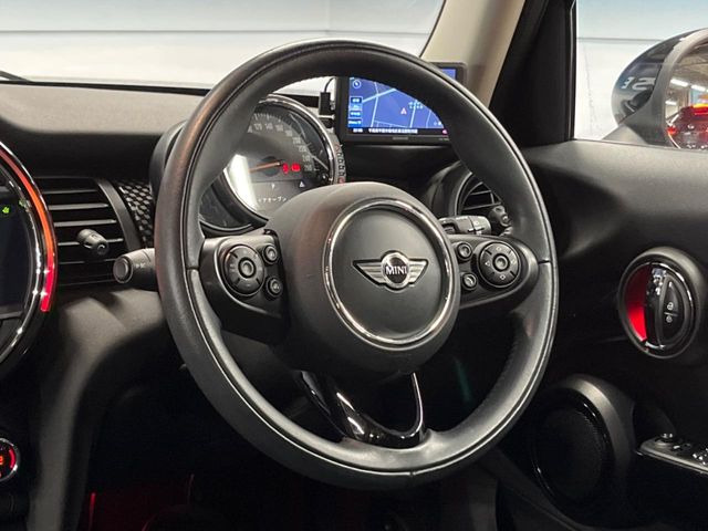 ���n���h�����̃X�������Ȃ��A���ꂢ�ȏ�Ԃ��ێ����Ă���܂��B�e�X�C�b�`���̓�����m�F�ς݂ł��B