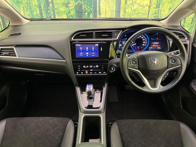 シャトル1.5 ハイブリッド X