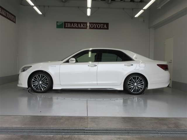 クラウンアスリート