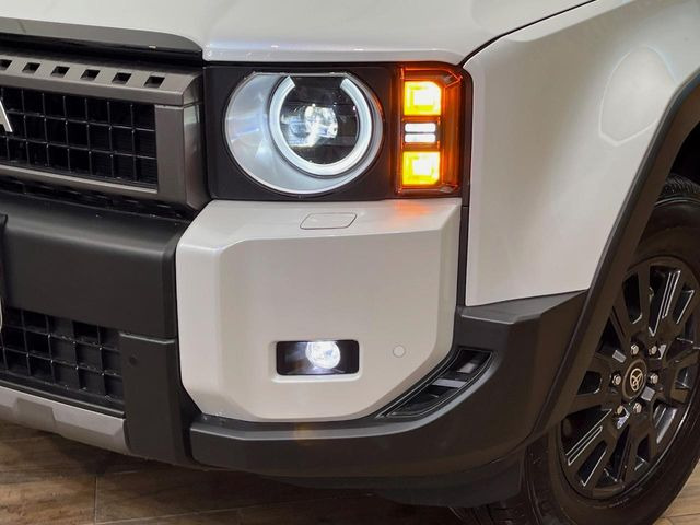 �yLED�w�b�h���C�g�z���V����ԑ��s�����ǍD�Ȏ��E���m�ۂ����S���ĉ^�]�ł��鍂�P�xLED�w�b�h���C�g�𑕔�!�_�����x�������A����d�͂��}�����Ă��܂��B