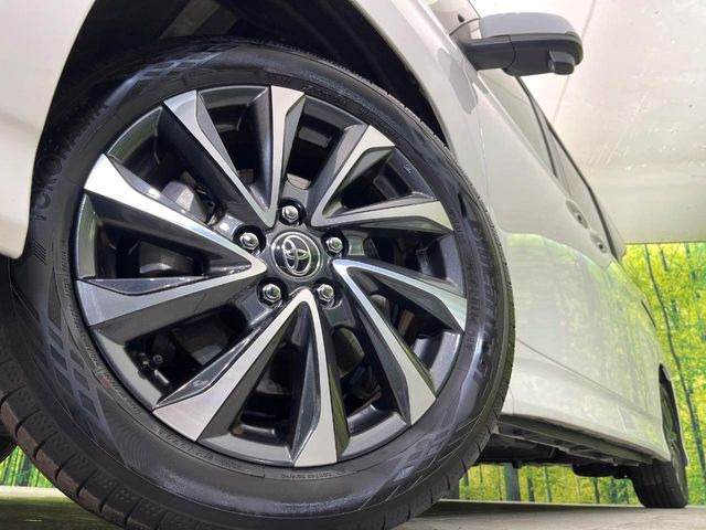 �y����17�C���`�A���~�z�C�[���z�O�ςɃ}�b�`���������A���~�z�C�[���𑕒����Ă���܂��B�e��ЊO�A���~�z�C�[����A�X�^�b�h���X�^�C�����戵�����Ă���܂��B���񂲑��k����������