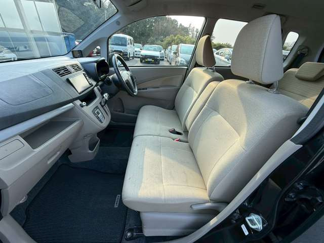 �C�ɂȂ邨�Ԃ�����܂�����E�̓d�b�ԍ����璼�ڂ��X�ɂ��₢���킹���������B�x�����@����ԗ����A��Ԃ܂łȂ�ł������������Ē����܂��B�X�^�b�t�ꓯ���A�����҂����Ă���܂��B