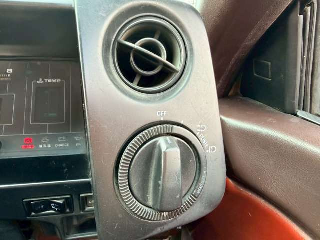 �C�ɂȂ邨�Ԃ�����܂�����E�̓d�b�ԍ����璼�ڂ��X�ɂ��₢���킹���������B�x�����@����ԗ����A��Ԃ܂łȂ�ł������������Ē����܂��B�X�^�b�t�ꓯ���A�����҂����Ă���܂��B