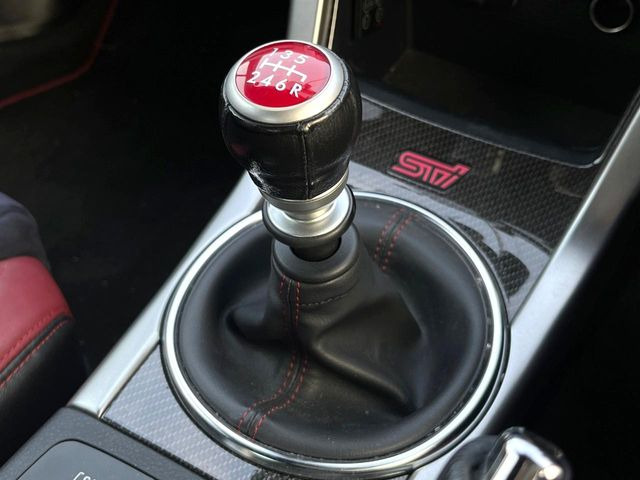 【フロア6速MT】走りの6速MT!!スポーティーな走行をお楽しみいただけます♪