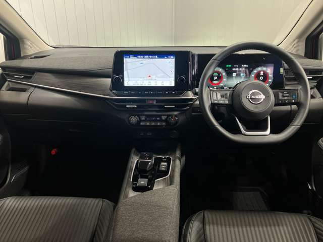 ノートオーラ1.2 G FOUR レザーエディション 4WD