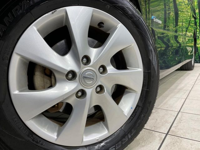 【純正16インチアルミホイール】外観にマッチした純正アルミホイールを装着しております。各種社外アルミホイールや、スタッドレスタイヤも取扱いしております。是非ご相談ください♪