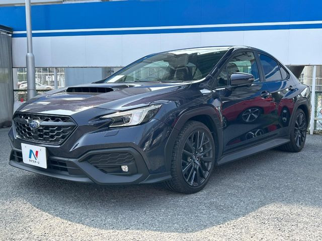 高透明度のガラス皮膜で撥水はもちろん、上質なツヤ・光沢を実現。紫外線や酸性雨から大切な愛車を保護し、色あせ・劣化を防止。「弾スプラッシュコート」、「弾プリミッサコート」からお選びいただけます。