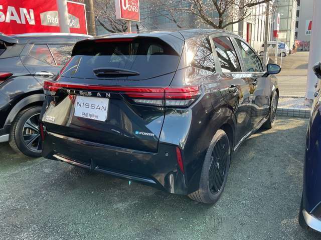 ノートオーラ1.2 G 90周年記念車