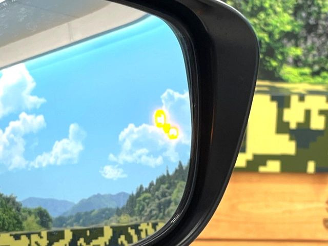 �y������p���m�z���s���A�h�A�~���[�̎��p�ɂȂ�₷���ӏ��Ɍ㑱�Ԃ��ڋ߂���ƃT�C�h�~���[�t�߂Ɍx����\���A�h���C�o�[�ɒ��ӊ��N�����Ă���܂��B