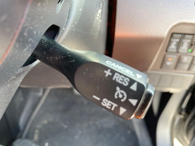 �y�N���[�Y�R���g���[���z�������H�����N���N���s�B�A�N�Z���𗣂��Ă���葬�x�ő��s���ł��A�������^�]���̕��S���y��!�����E�������ȒP�ȃX�C�b�`����Œ����ł��܂��B