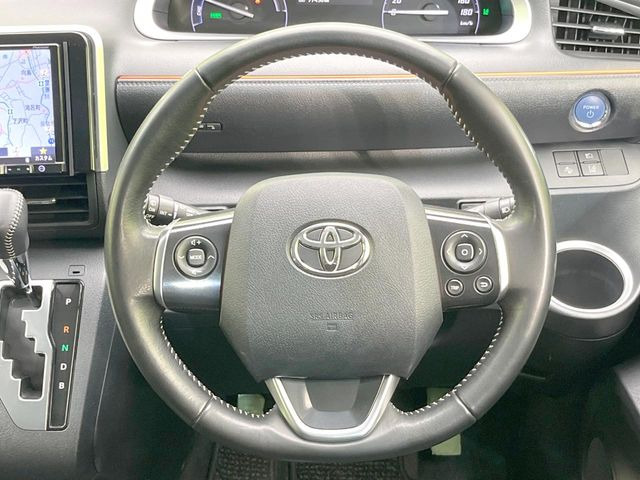 �y�����v�����X�e�A�����O�z�㎿�Ȋv���g�p���邱�ƂŁA��ɂ����������݂ƂĂ��^�]���₷���n���h���ł���