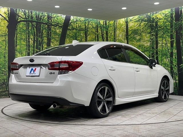 ☆全国のネクステージからお取り寄せが可能※!遠方の店舗に展示してあるクルマが気になる場合も、最寄りの店舗でご覧いただくことが可能です!是非私たちに要望をお聞かせください!※別途費用