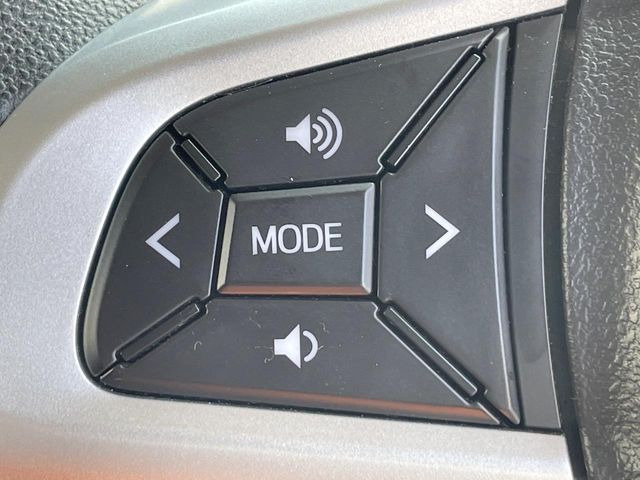 �y�X�e�A�����O�X�C�b�`�z�^�]���A�O������ڐ������炷���ƂȂ��A�I�[�f�B�I���̑��삪�\�ȕ֗��@�\!���S&���K�ȃh���C�u�����o���Ă���܂���