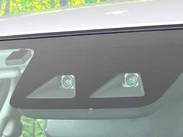 �y�X�}�[�g�A�V�X�g�z���s���ɑO���̎ԗ�����F�����A�Փ˂������Ȏ��͌x��ƃu���[�L�ŏՓˉ���Ɣ�Q�y�����A�V�X�g�B�����S�Ƀh���C�u�����y���݂��������܂��B