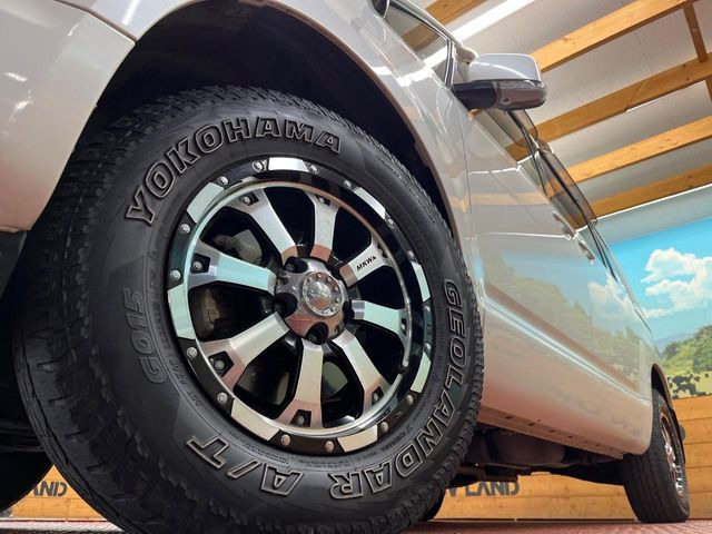 �y16�C���`�A���~�z�C�[���z�O�ςɃ}�b�`�����A���~�z�C�[���𑕒����Ă���܂��B�e��A���~�z�C�[����A�X�^�b�h���X�^�C�����戵�����Ă���܂��B���񂲑��k����������