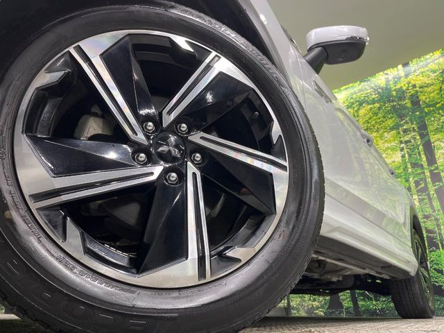 �y����18�C���`�A���~�z�C�[���z�O�ςɃ}�b�`���������A���~�z�C�[���𑕒����Ă���܂��B�e��ЊO�A���~�z�C�[����A�X�^�b�h���X�^�C�����戵�����Ă���܂��B���񂲑��k����������