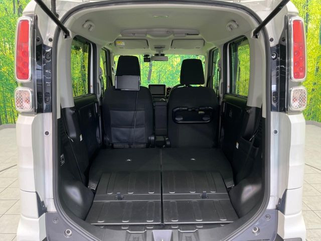 ���i�̂���������ʋ΁A���}���ɏ\���ȉ׎��X�y�[�X���m�ۂ��Ă���܂��B�Z�J���h�V�[�g��|���ƁA�傫�ȉו��̐ύڂ��\�ł���