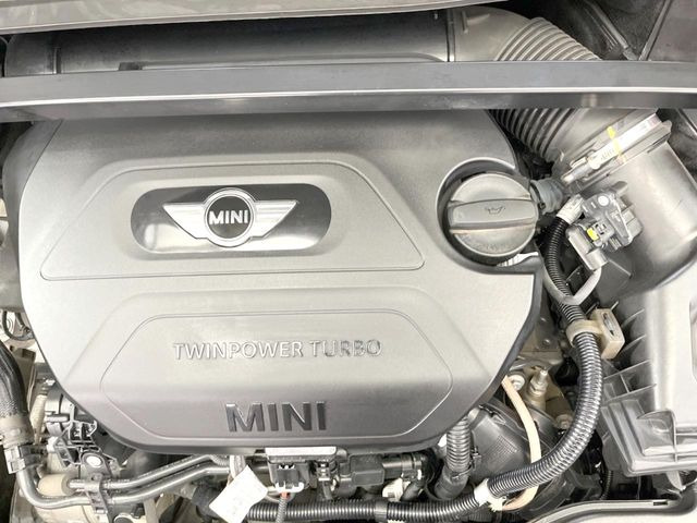 �����X�ł́A�e���[�J�[�̐�p�f�f�e�X�^�[�𓱓��B���Ǝ��i�����e�N�j�J���X�^�b�t���풓���Ă���܂��̂ŁA������̍ۂɂ����S���Ă����p���������܂��B