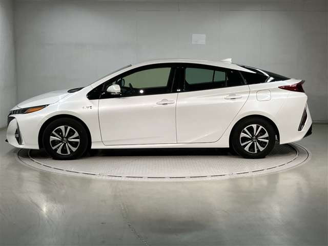 プリウスPHV1.8 A