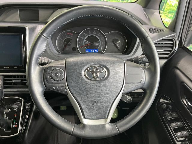 �y�����v�����X�e�A�����O�z�㎿�Ȋv���g�p���邱�ƂŁA��ɂ����������݂ƂĂ��^�]���₷���n���h���ł���