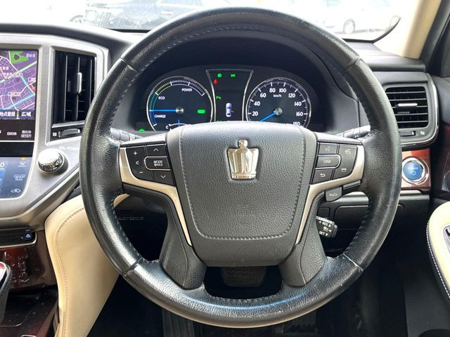 �y�����v�����X�e�A�����O�z�㎿�Ȋv���g�p���邱�ƂŁA��ɂ����������݂ƂĂ��^�]���₷���n���h���ł���