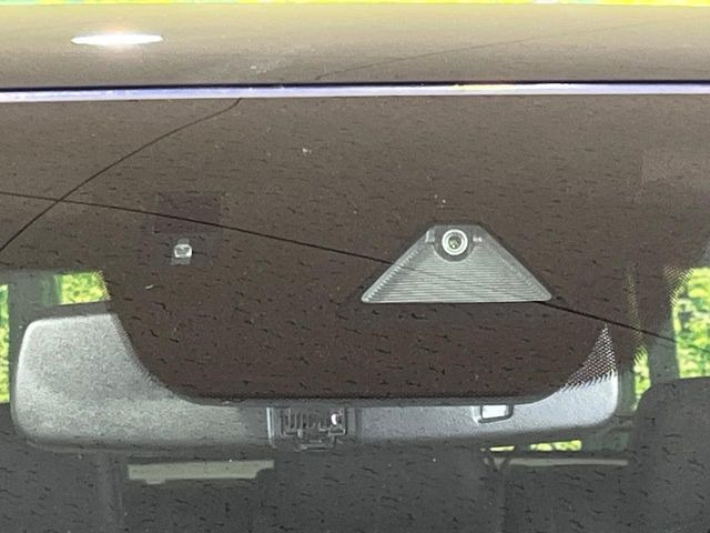 �y�X�}�[�g�V�e�B�u���[�L�T�|�[�g�z�ᑬ���s���ɑO���̎ԗ�����F�����A�Փ˂������Ȏ��͌x��ƃu���[�L�ŏՓˉ���Ɣ�Q�y�����A�V�X�g�B�����S�Ƀh���C�u�����y���݂��������܂��B