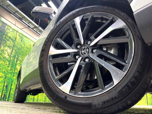 �y����18�C���`�A���~�z�C�[���z�O�ςɃ}�b�`���������A���~�z�C�[���𑕒����Ă���܂��B�e��ЊO�A���~�z�C�[����A�X�^�b�h���X�^�C�����戵�����Ă���܂��B���񂲑��k����������