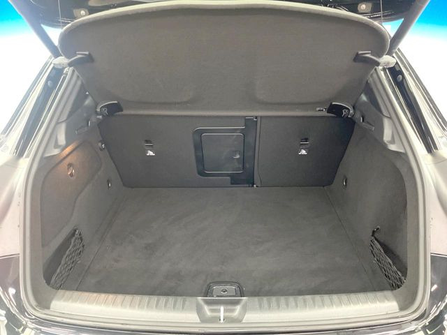 ●トランクルーム:趣味が広がる収容スペース!これだけの広さがあればお買い物やレジャーなどにも最適です!使用感も少なくきれいな状態を維持しております。