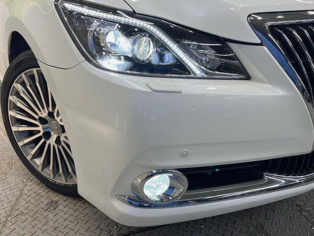 �yLED�w�b�h���C�g�z���V����ԑ��s�����ǍD�Ȏ��E���m�ۂ����S���ĉ^�]�ł��鍂�P�xLED�w�b�h���C�g�𑕔�!�_�����x�������A����d�͂��}�����Ă��܂��B