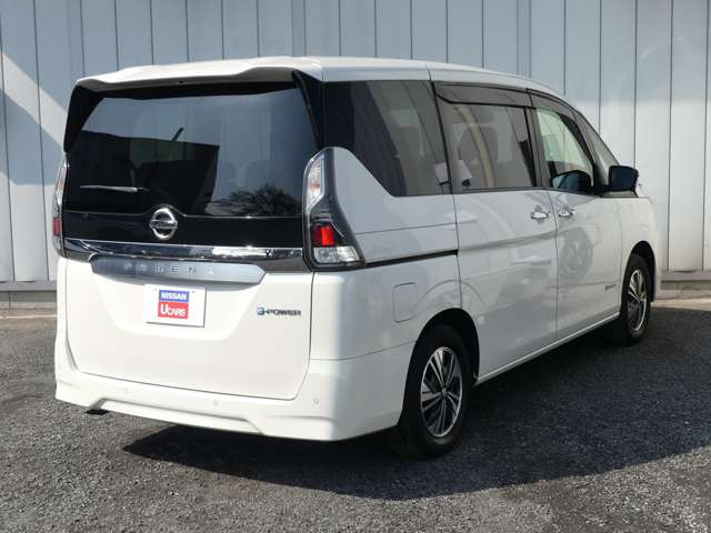 セレナ1.2 e-POWER XV