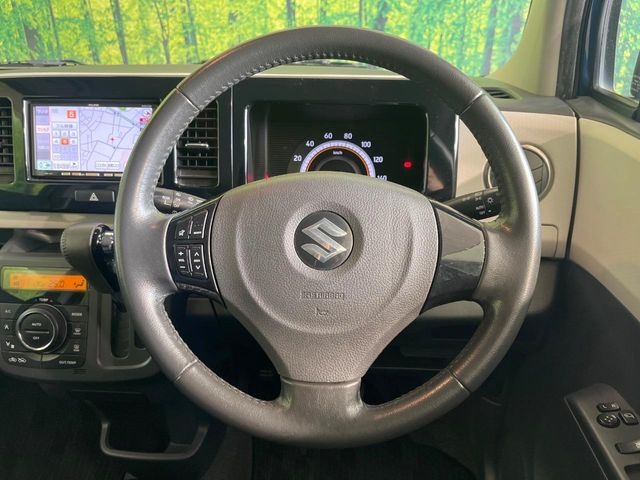 �y�����v�����X�e�A�����O�z�㎿�Ȋv���g�p���邱�ƂŁA��ɂ����������݂ƂĂ��^�]���₷���n���h���ł���