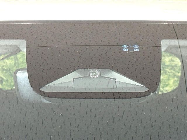 �y�z���_�Z���V���O�z���s���ɑO���̎ԗ�����F�����A�Փ˂������Ȏ��͌x��ƃu���[�L�ŏՓˉ���Ɣ�Q�y�����A�V�X�g�B�����S�Ƀh���C�u�����y���݂��������܂��B