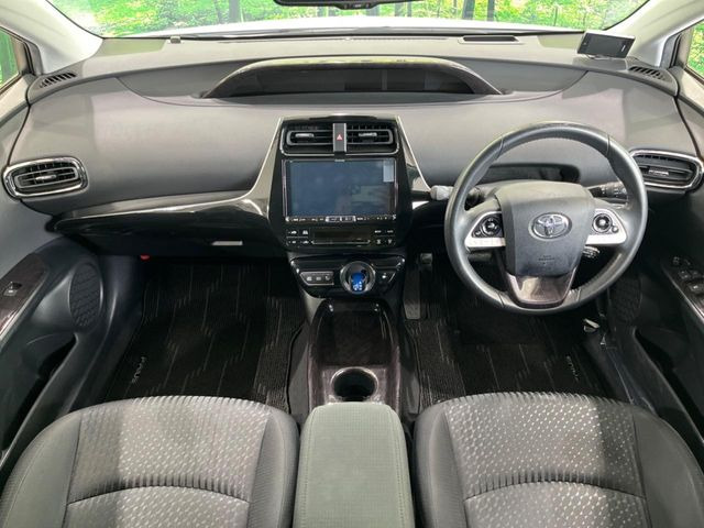 プリウス1.8 S セーフティ プラス