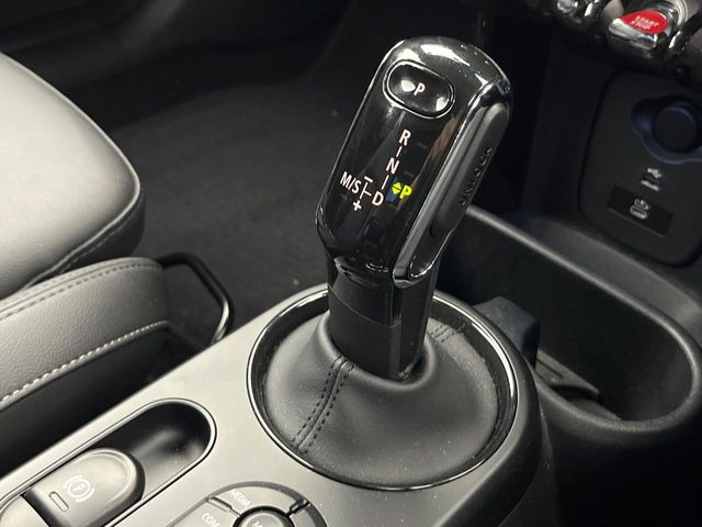 ��MT���[�h�t��AT:�ʏ�͎����ł����Ȃ���ϑ�(�M�A�`�F���W)���h���C�o�[�̑���ɂ���ĈӐ}�I�ɕς�����V�X�e���ł��B����w���i�̃h���C�u�����y���݂��������܂�!