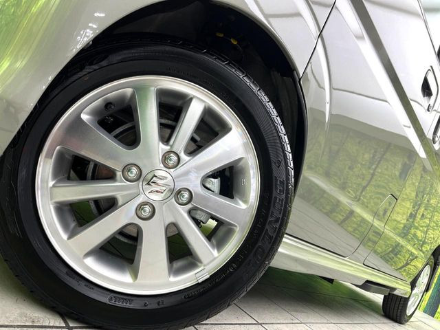 �y����14�C���`�A���~�z�C�[���z�O�ςɃ}�b�`���������A���~�z�C�[���𑕒����Ă���܂��B�e��ЊO�A���~�z�C�[����A�X�^�b�h���X�^�C�����戵�����Ă���܂��B���񂲑��k����������