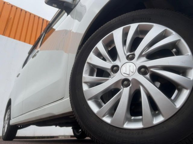 �y����14�C���`�A���~�z�C�[���z�O�ςɃ}�b�`���������A���~�z�C�[���𑕒����Ă���܂��B�e��ЊO�A���~�z�C�[����A�X�^�b�h���X�^�C�����戵�����Ă���܂��B���񂲑��k����������