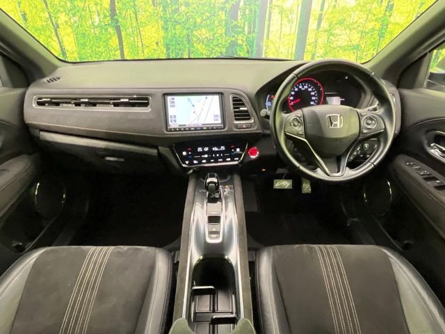 ヴェゼル1.5 ハイブリッド RS ホンダセンシング