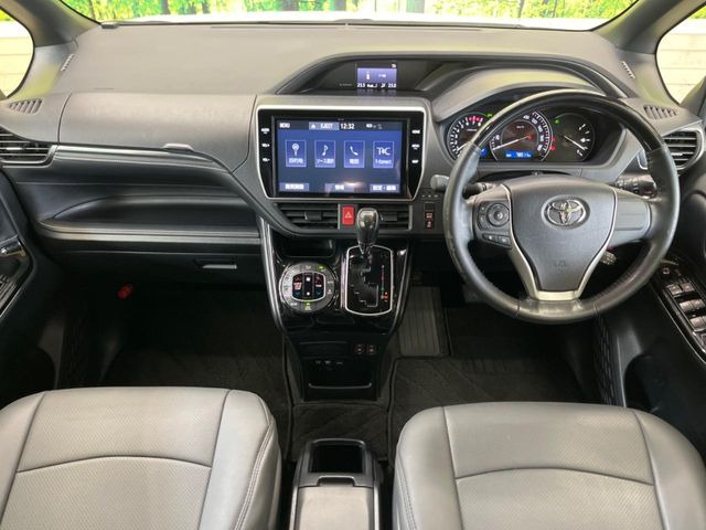 エスクァイア2.0 Gi プレミアムパッケージ ブラックテイラード