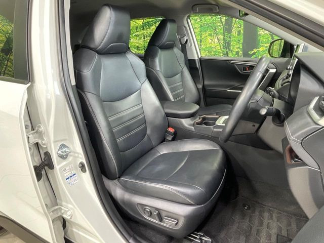 �y���烌�U�[�V�[�g�z����̂ӂ���肪�e�ՂŃ����e�i���X�����ȒP�ȁA�@�\���ɗD��鍇����v���̗p�����㎿�ȃV�[�g�ł��B����S�n���悭�A���������ӂ��S�n�ǂ��ԓ���Ԃ����o���Ă���܂��B