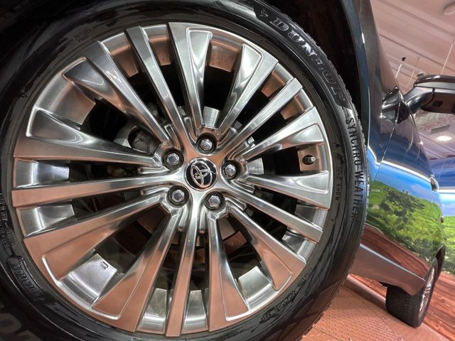 �y����19�C���`�A���~�z�C�[���z�O�ςɃ}�b�`���������A���~�z�C�[���𑕒����Ă���܂��B�e��ЊO�A���~�z�C�[����A�X�^�b�h���X�^�C�����戵�����Ă���܂��B���񂲑��k����������