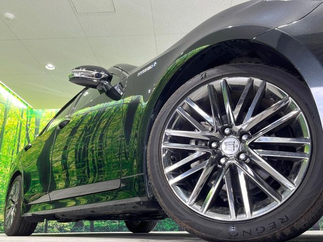 �y����18�C���`�A���~�z�C�[���z�O�ςɃ}�b�`���������A���~�z�C�[���𑕒����Ă���܂��B�e��ЊO�A���~�z�C�[����A�X�^�b�h���X�^�C�����戵�����Ă���܂��B���񂲑��k����������