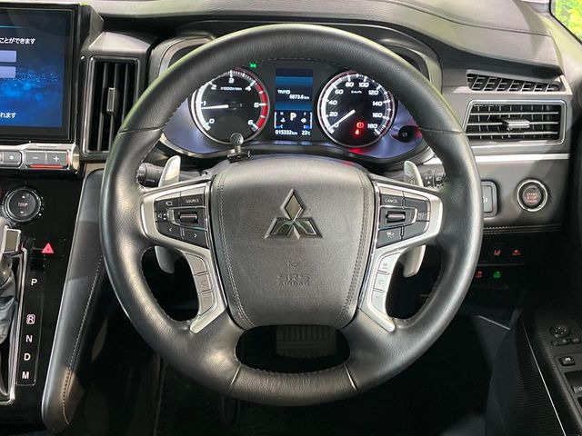 �y�����v�����X�e�A�����O�z�㎿�Ȋv���g�p���邱�ƂŁA��ɂ����������݂ƂĂ��^�]���₷���n���h���ł���