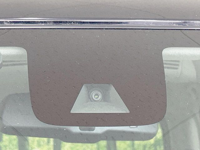 �y�C���e���W�F���g�G�}�[�W�F���V�[�u���[�L�z�t�����g�J�����őO���̎ԗ�����s�҂����m�B�Փ˂������Ȏ��͏Փ˔�Q�y���u���[�L���쓮�A�Փˉ�����T�|�[�g�B�����S�Ƀh���C�u�����y���݂��������܂��B