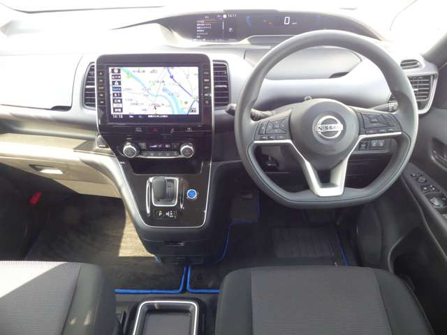 セレナ1.2 e-POWER XV