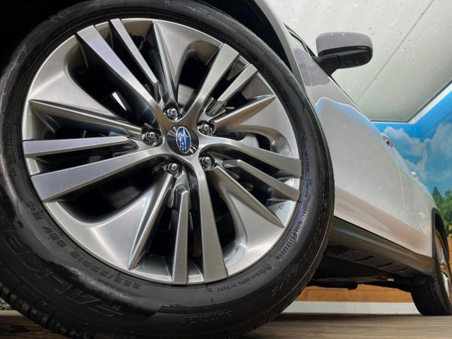 �y�����A���~�z�C�[���z�O�ςɃ}�b�`���������A���~�z�C�[���𑕒����Ă���܂��B�e��ЊO�A���~�z�C�[����A�X�^�b�h���X�^�C�����戵�����Ă���܂��B���񂲑��k����������