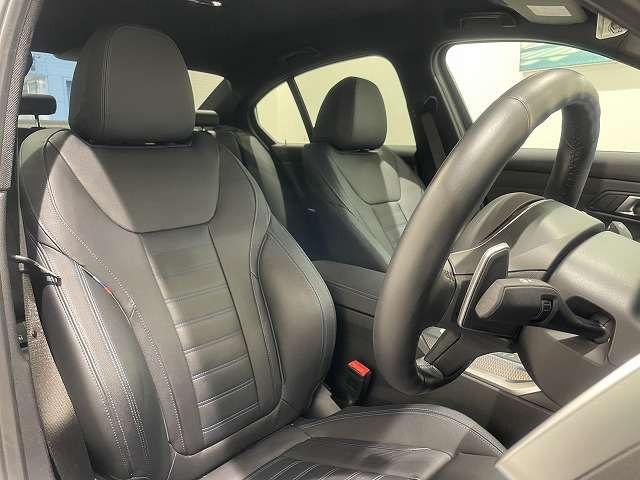 3シリーズセダン320d xドライブ Mスポーツ エディション シャドー 4WD