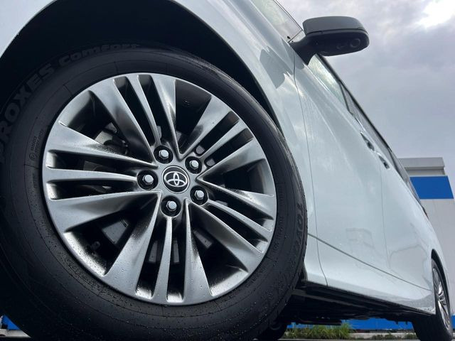 �y����18�C���`�A���~�z�C�[���z�O�ςɃ}�b�`���������A���~�z�C�[���𑕒����Ă���܂��B�e��ЊO�A���~�z�C�[����A�X�^�b�h���X�^�C�����戵�����Ă���܂��B���񂲑��k����������