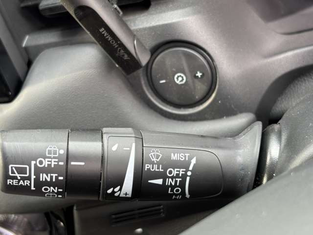 ���X�̓W���Ԃ̂قƂ�ǂ��A�{�B���d������s���Ă���܂�!�����̃T�r�����Ȃ��A�R���f�B�V�������ǍD�ł�!���l�i���ł�����薳�ʂ��Ȃ��A���񋟂ł���M���M���̉��i�ł��񋟂����Ă��������Ă���܂���