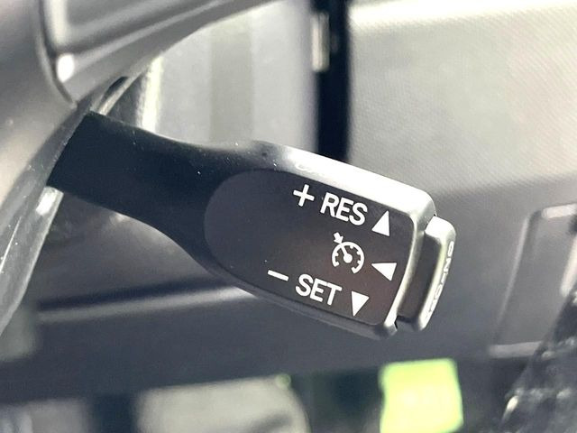 �y�N���[�Y�R���g���[���z�������H�����N���N���s�B�A�N�Z���𗣂��Ă���葬�x�ő��s���ł��A�������^�]���̕��S���y��!�����E�������ȒP�ȃX�C�b�`����Œ����ł��܂��B